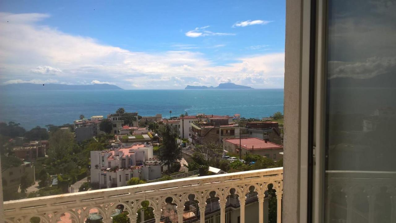 Posillipo: Soggiorno D'Incanto Apartment Naples Luaran gambar